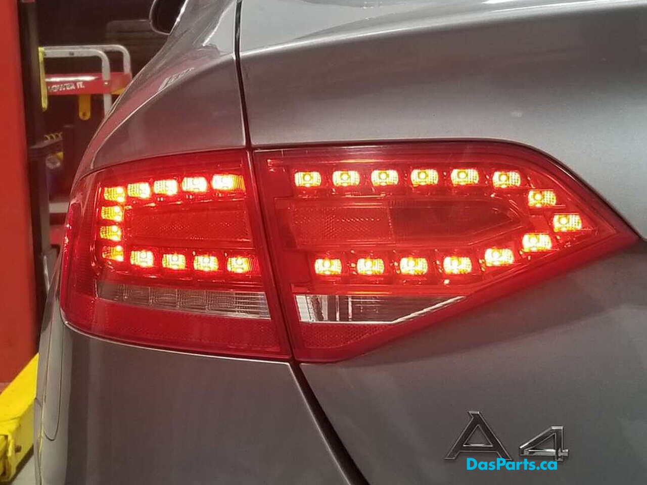 Taillight Outer LR