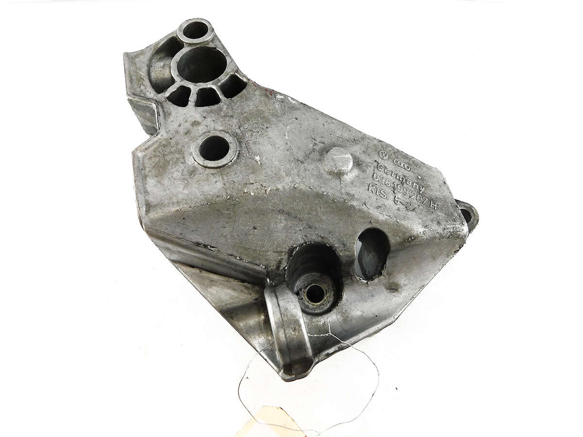 Engine Bracket 1