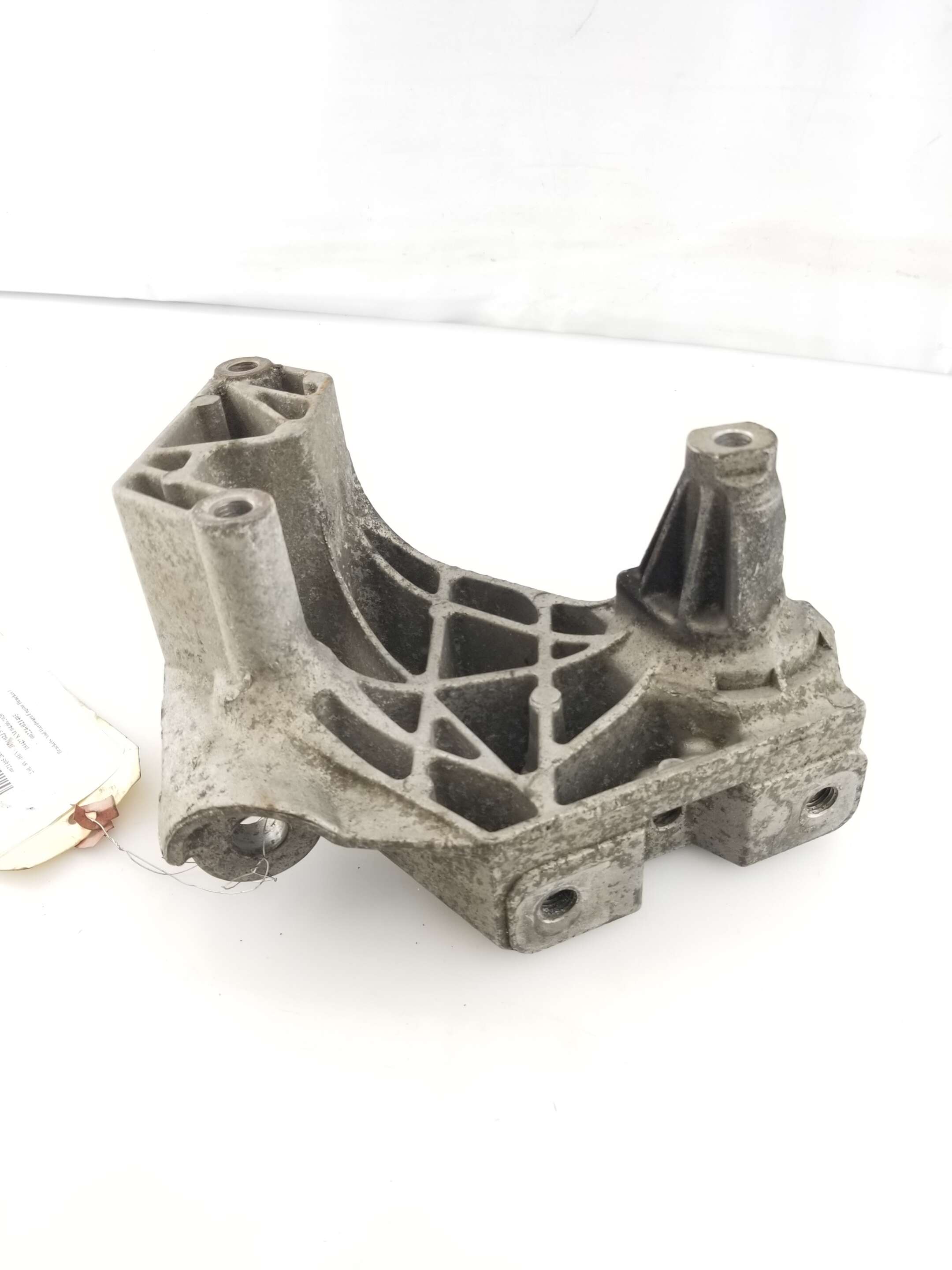 Engine Bracket 1