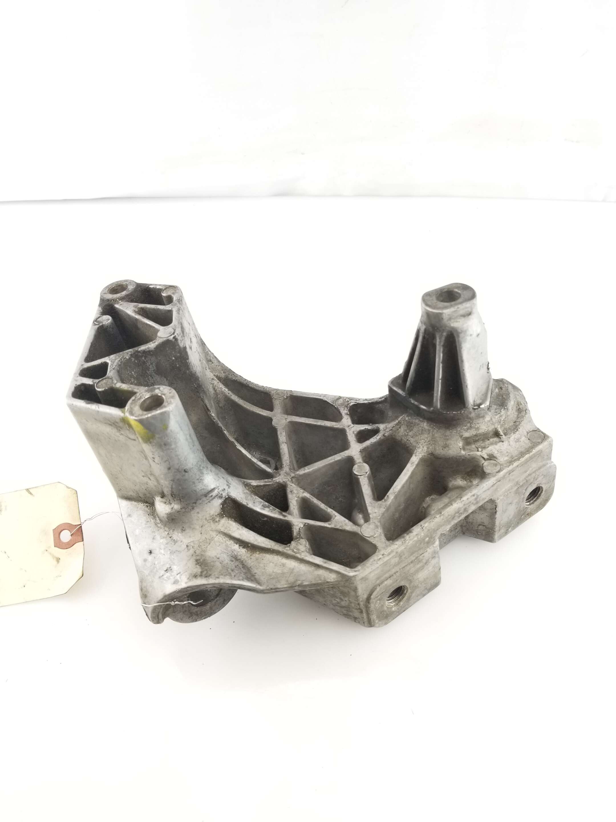 Engine Bracket 1