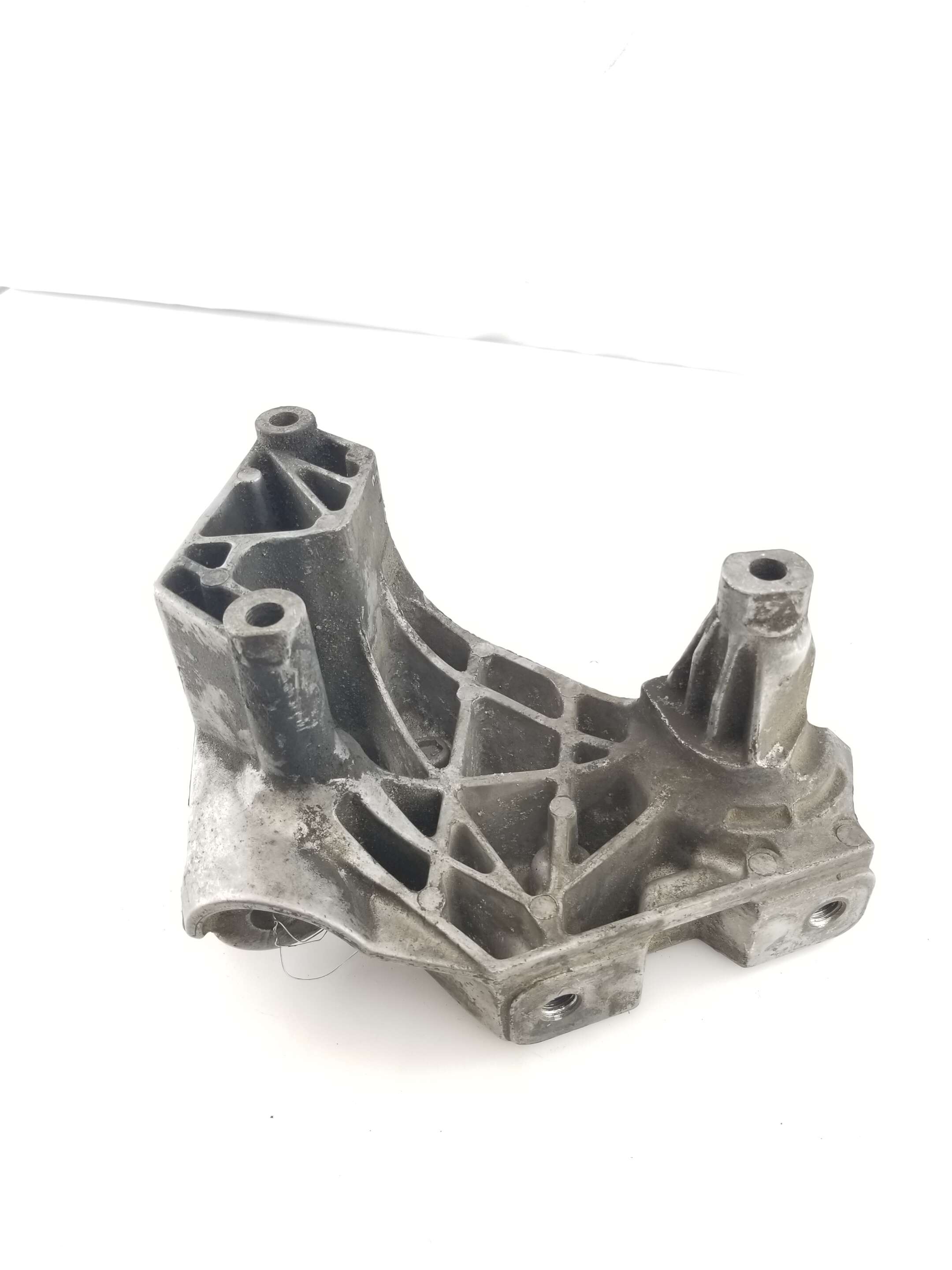 Engine Mount Side 1