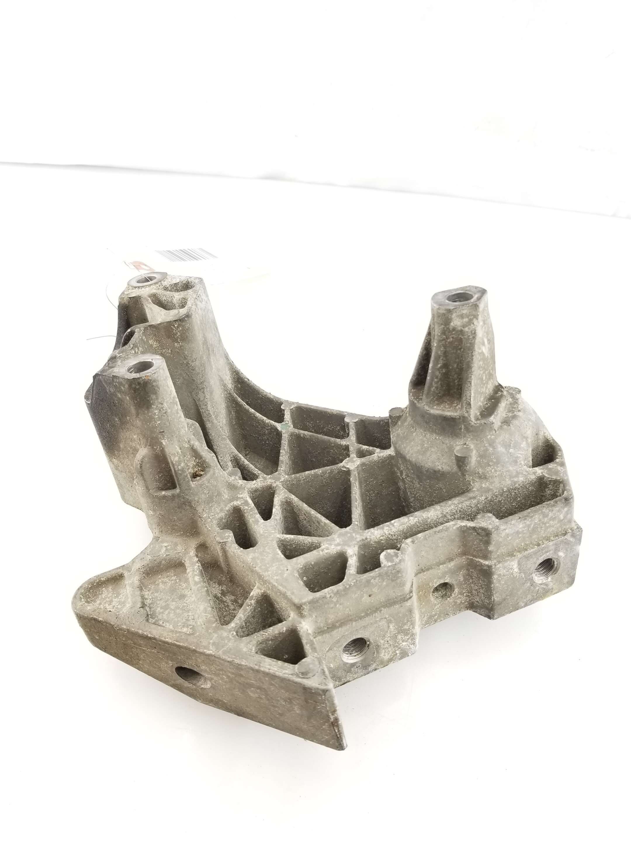 Engine Bracket 1