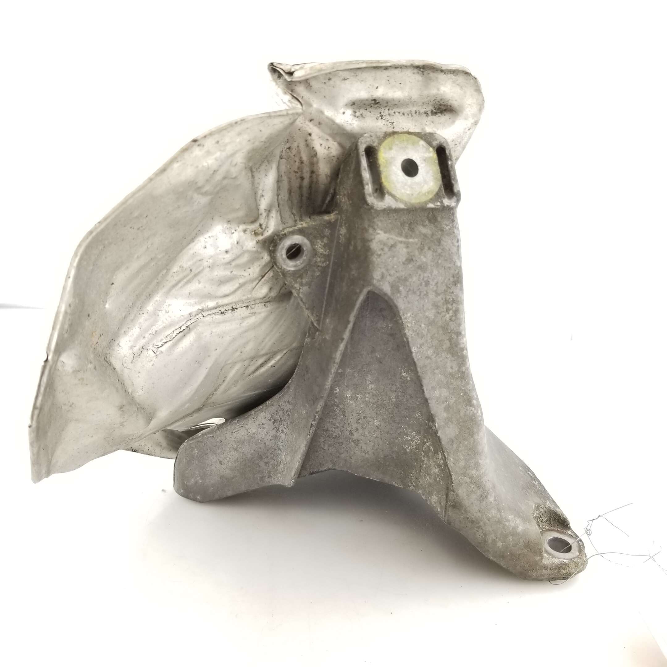 Engine Bracket R