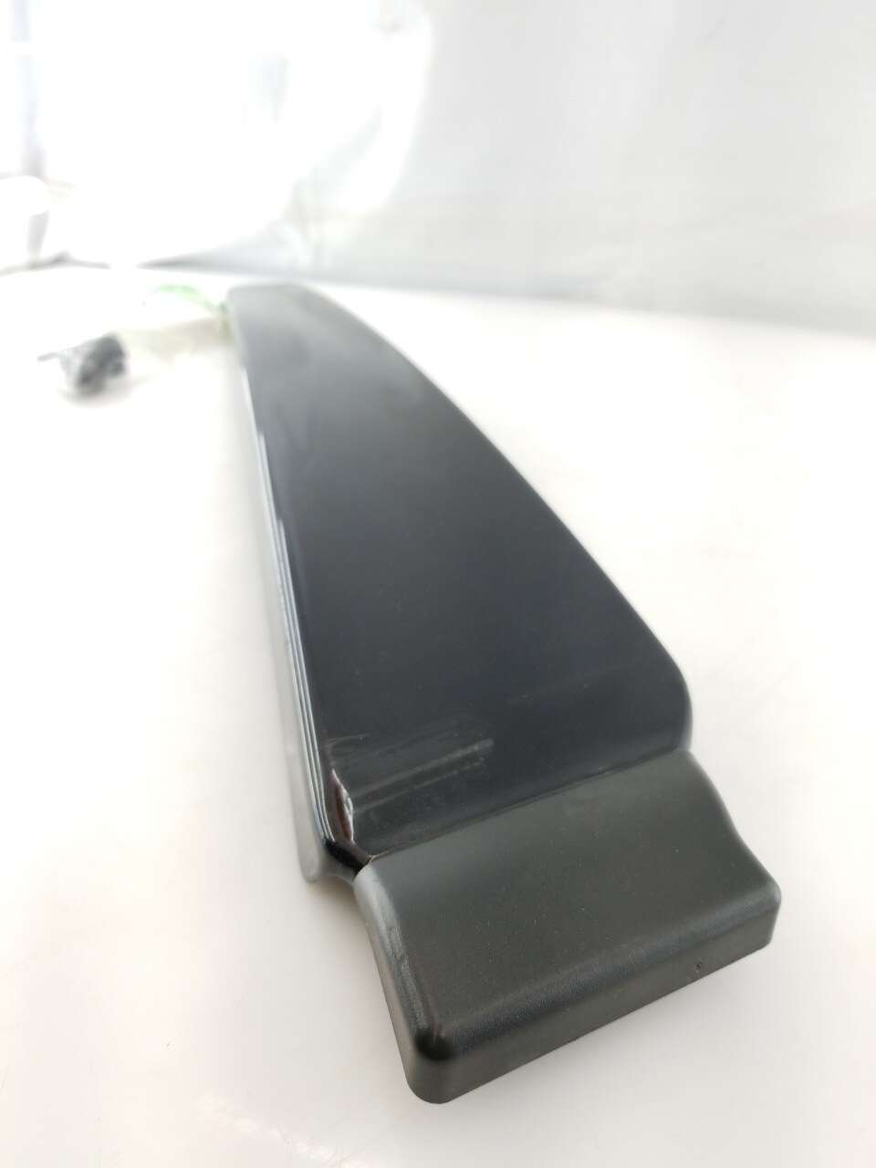 Exterior B-Pillar Trim LF