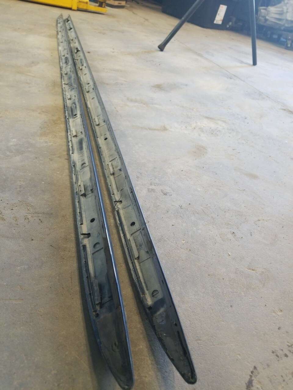 Side Skirt Pair