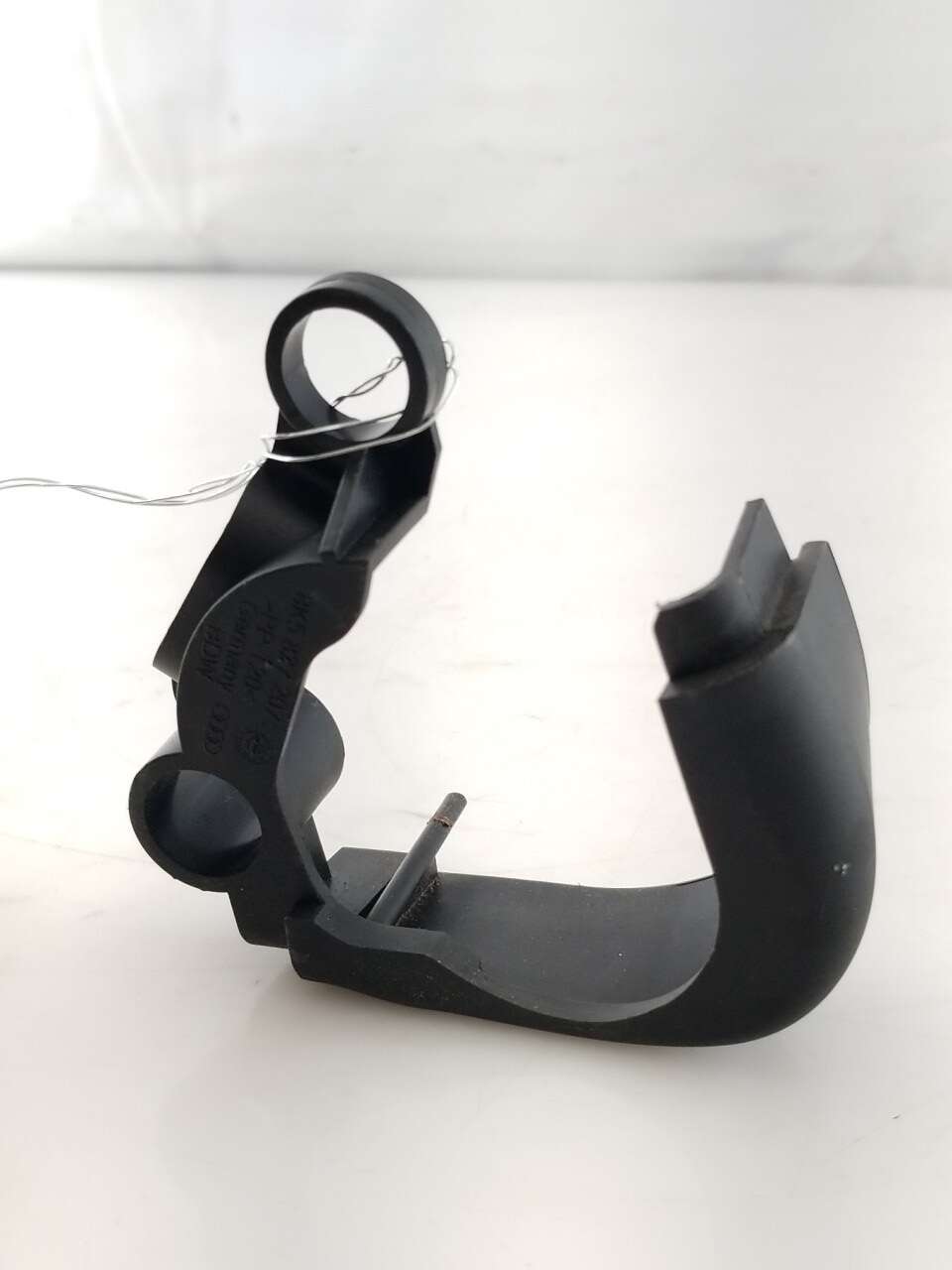 Trunk Hinge Cover L