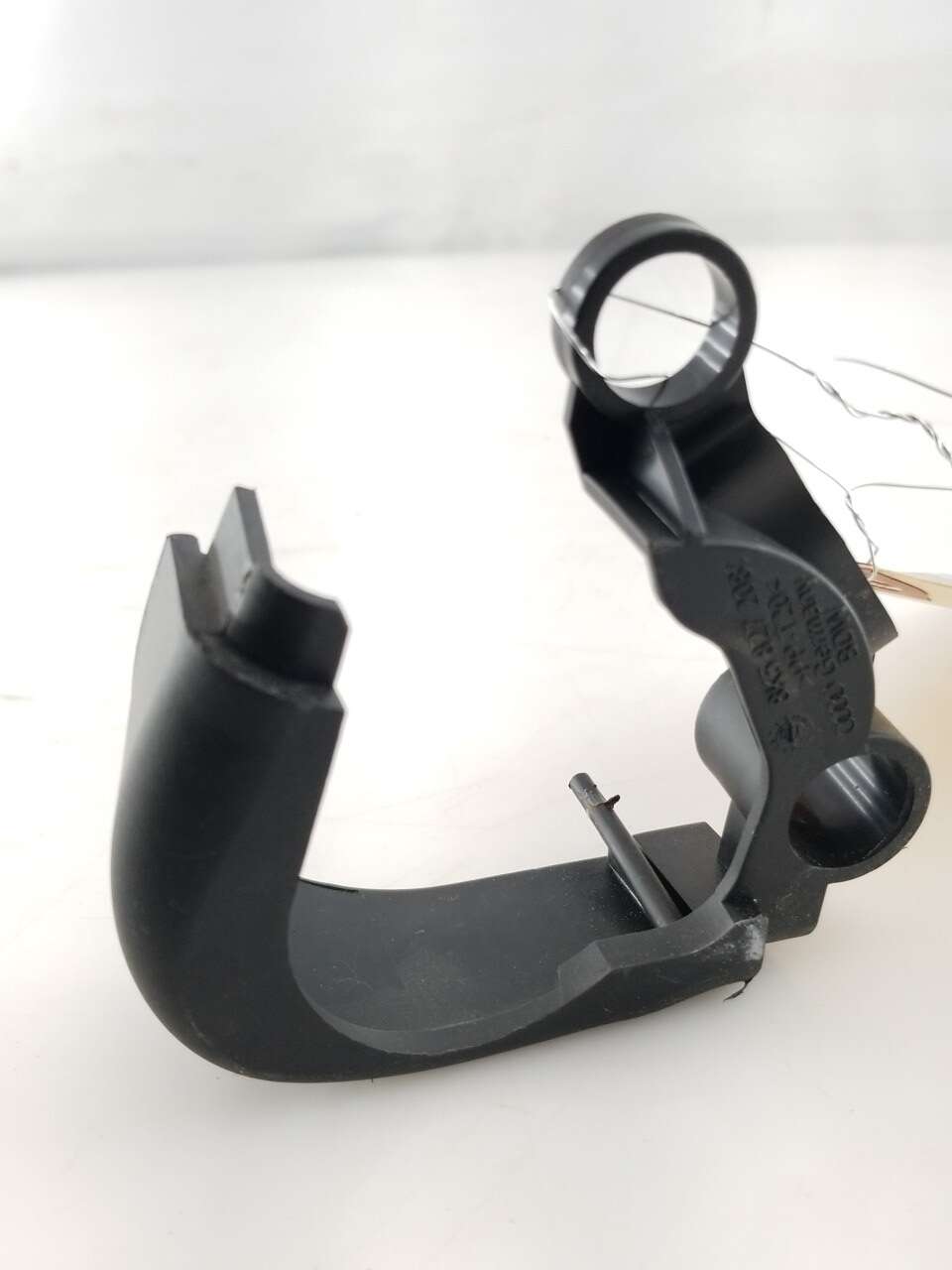 Trunk Hinge Cover R
