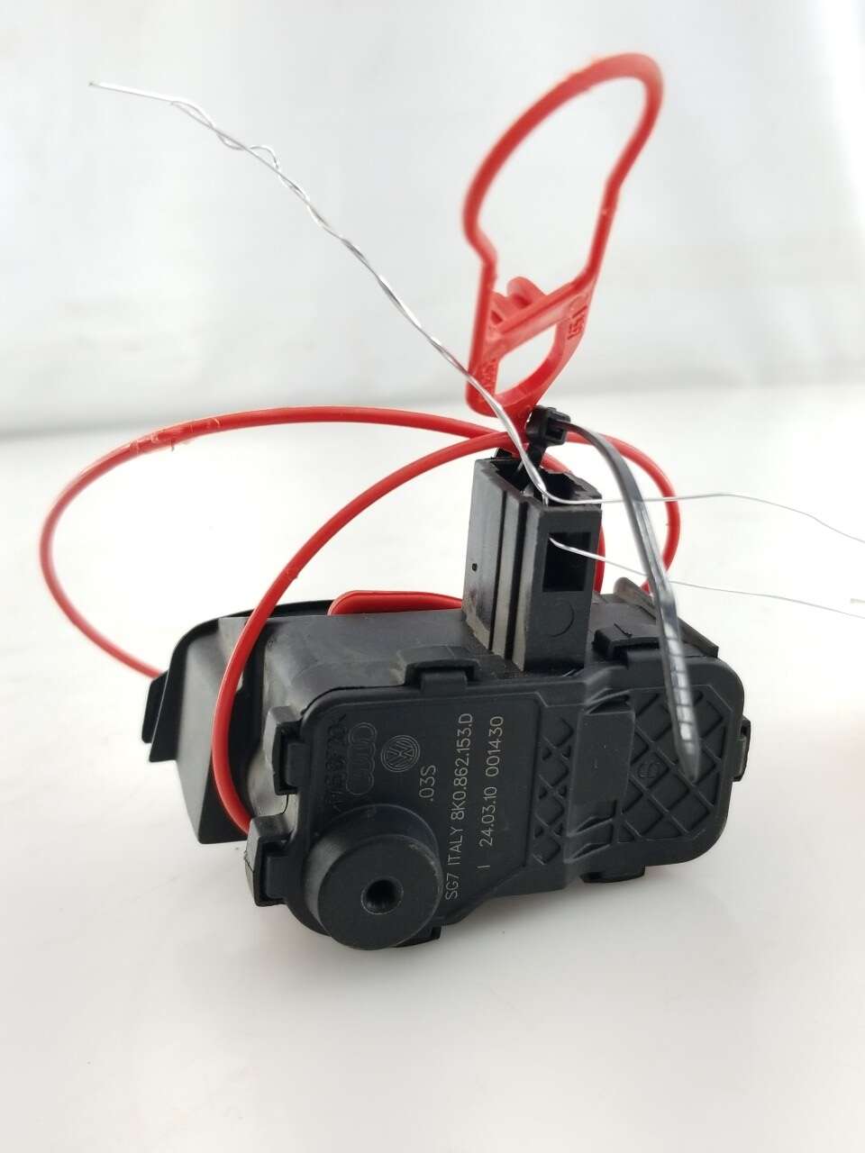 Fuel Door Actuator