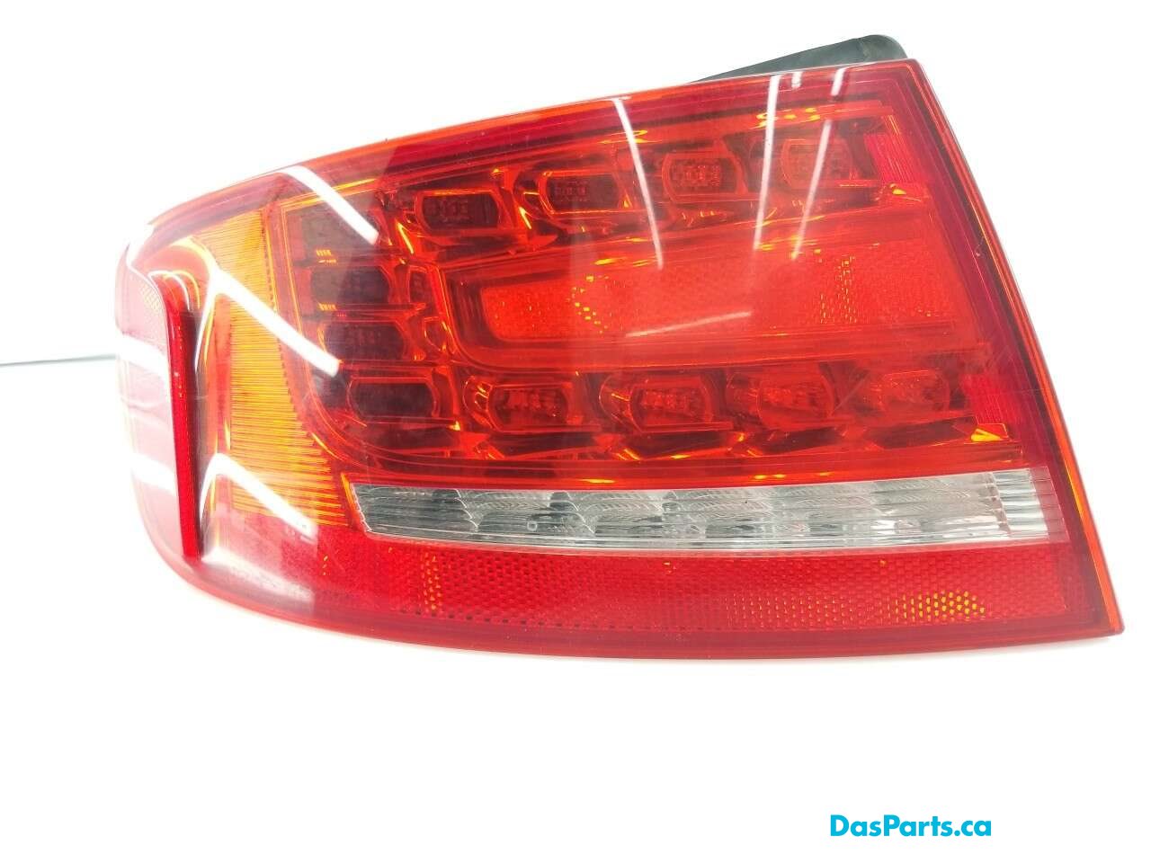 Taillight Outer LR