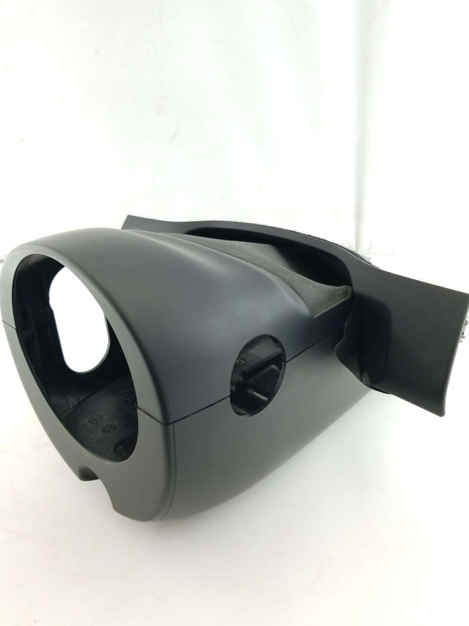 Steering Column Clamshell