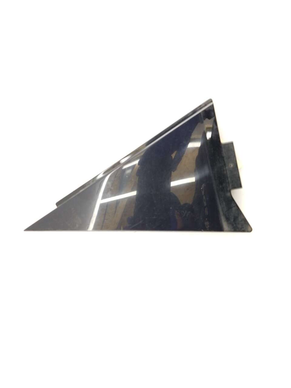 Quarter Glass Trim LR