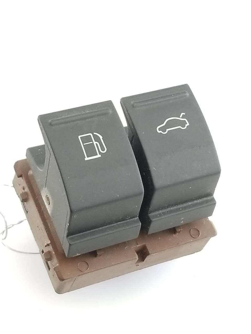 Fuel Door/Trunk Combo Switch