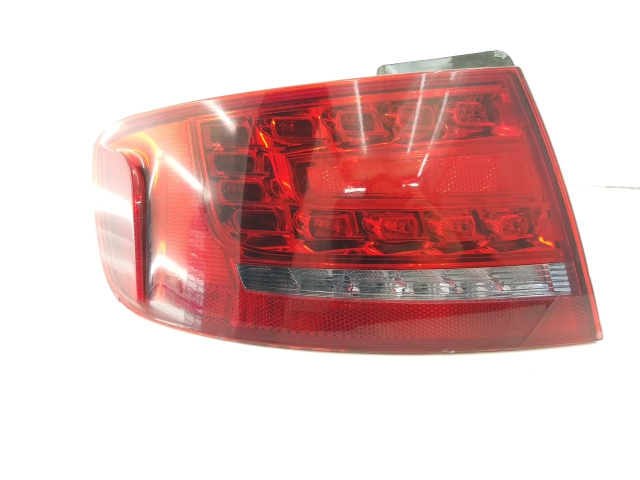 Taillight Outer LR