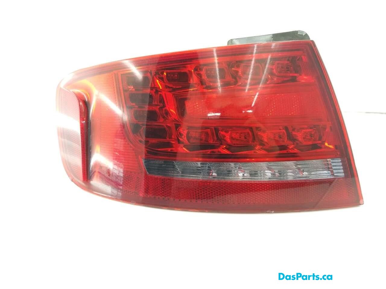 Taillight Outer LR