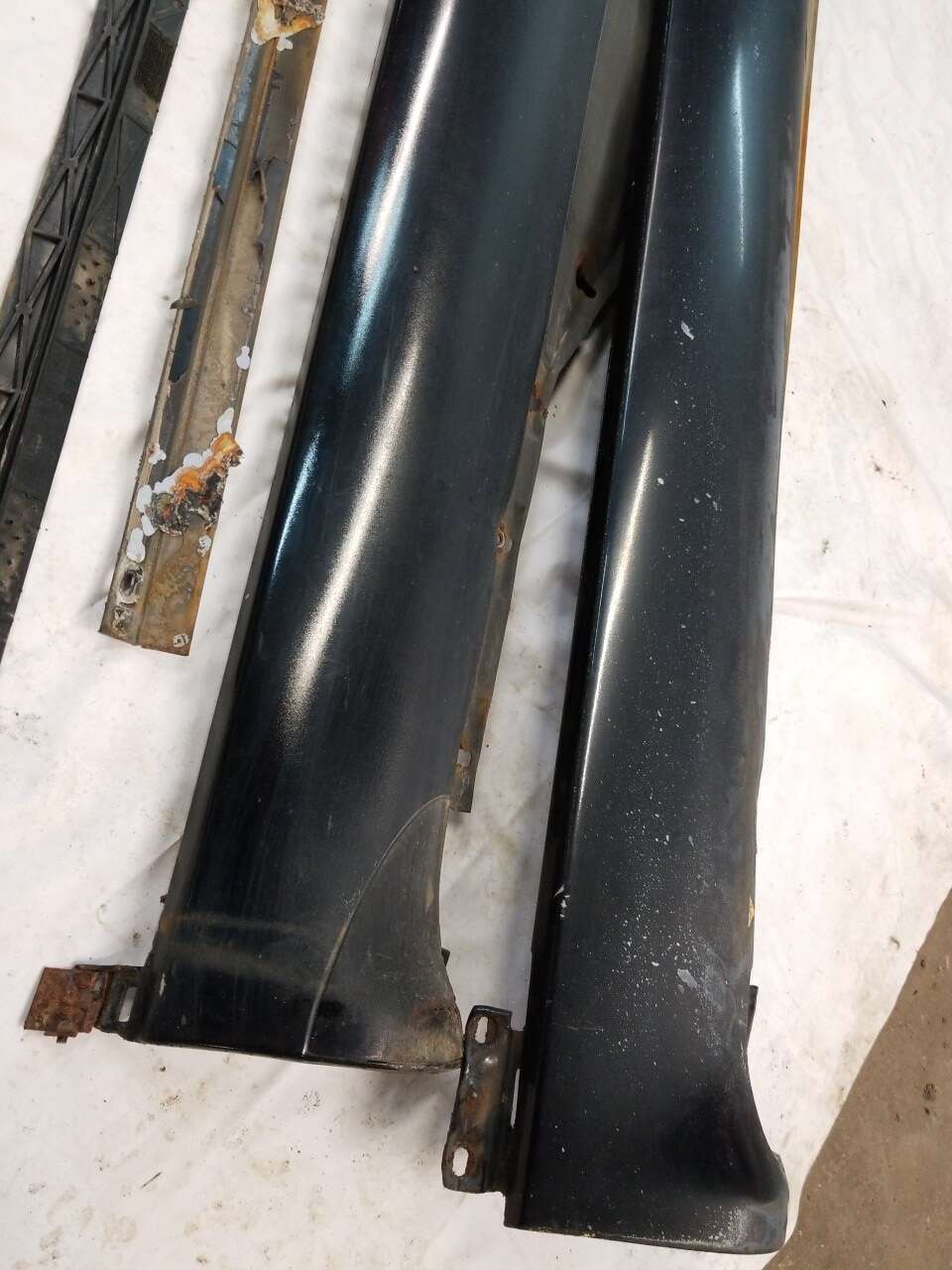 Side Skirt Pair