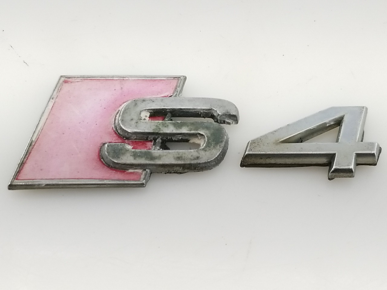 Trunk Emblem 1