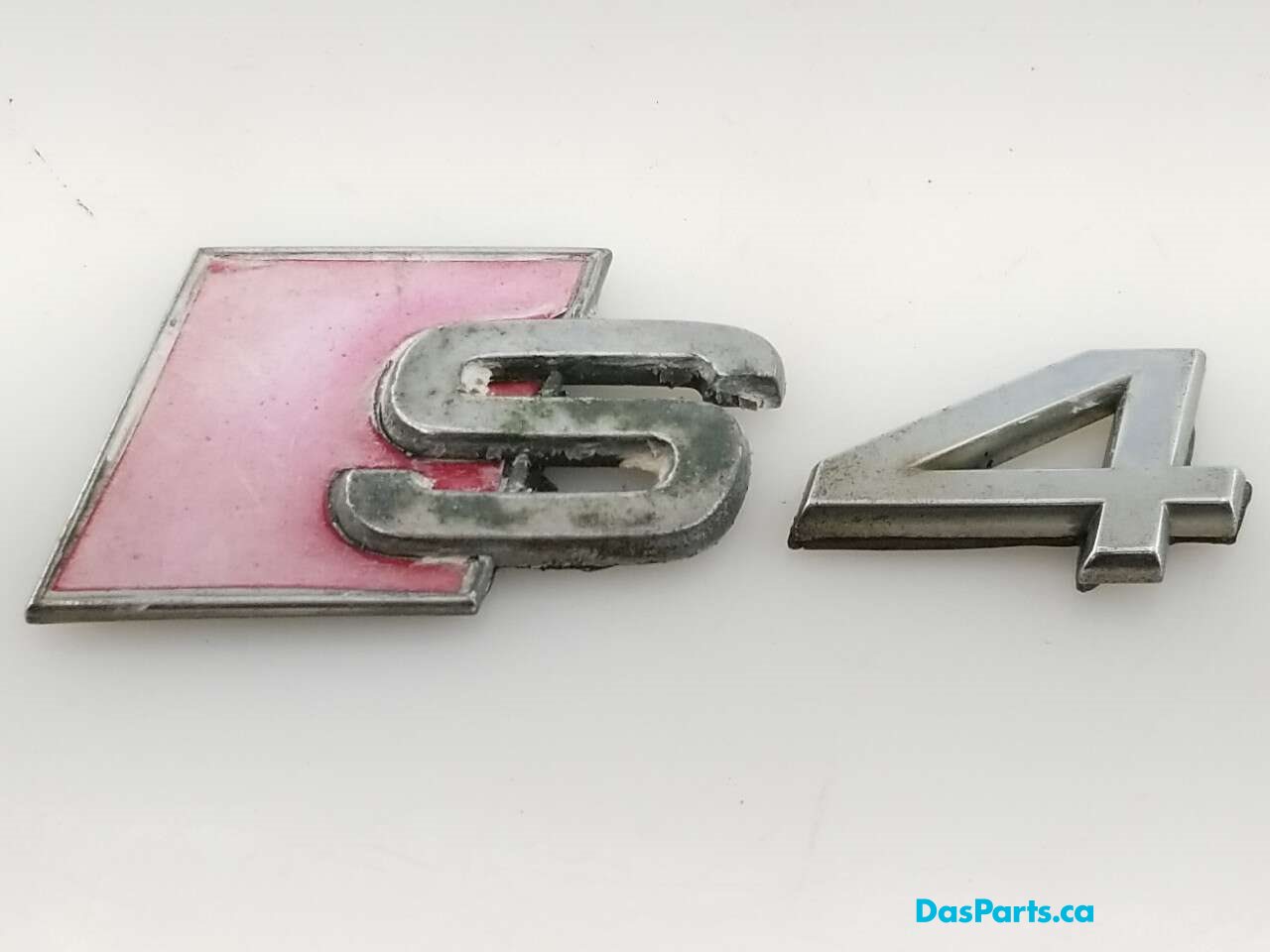Trunk Emblem 1