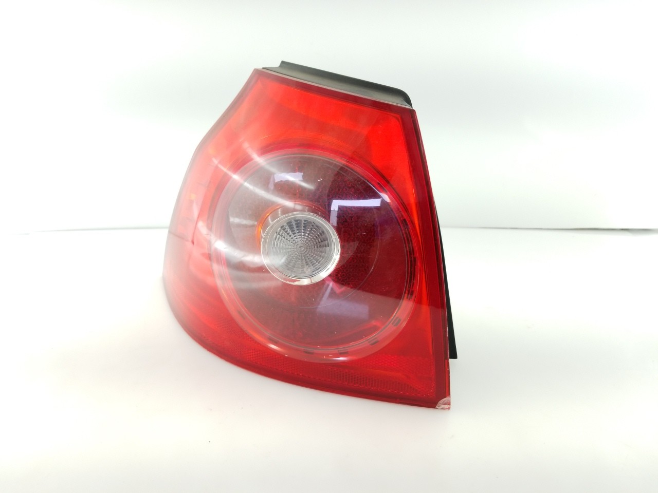 Taillight Outer LR