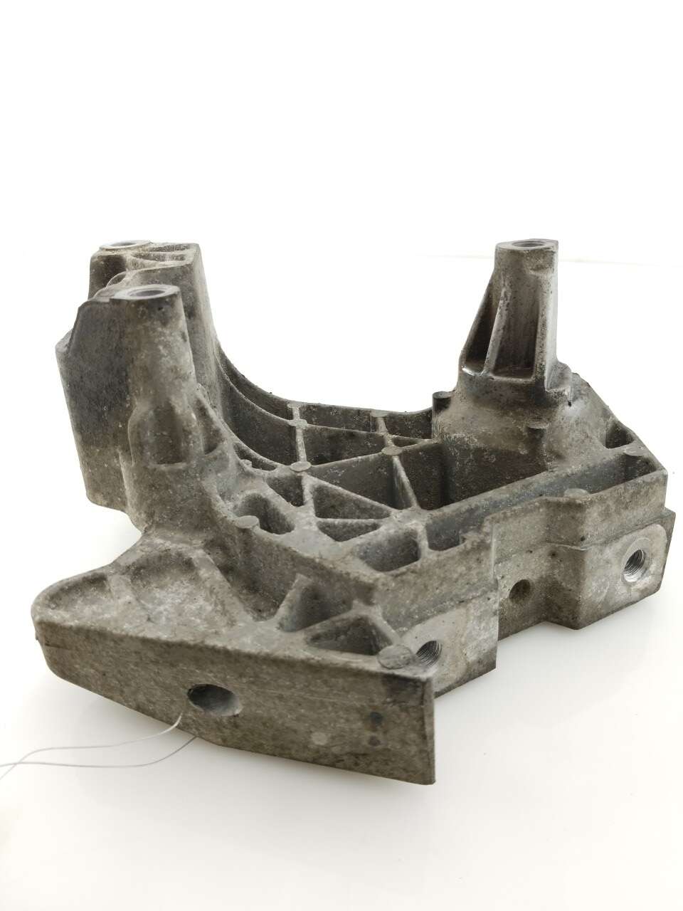 Engine Bracket 1