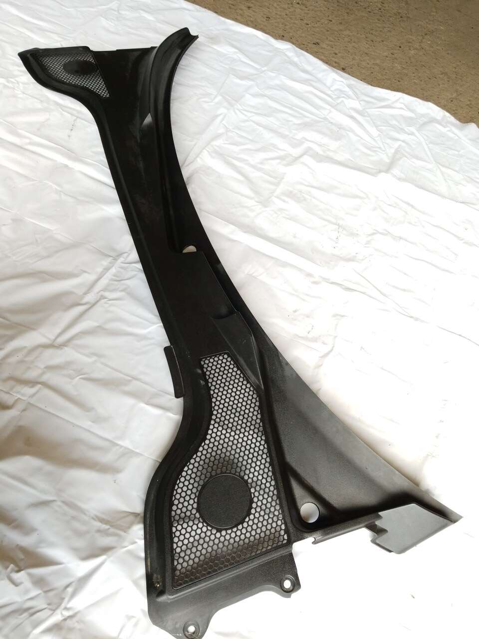 Wiper Cowl