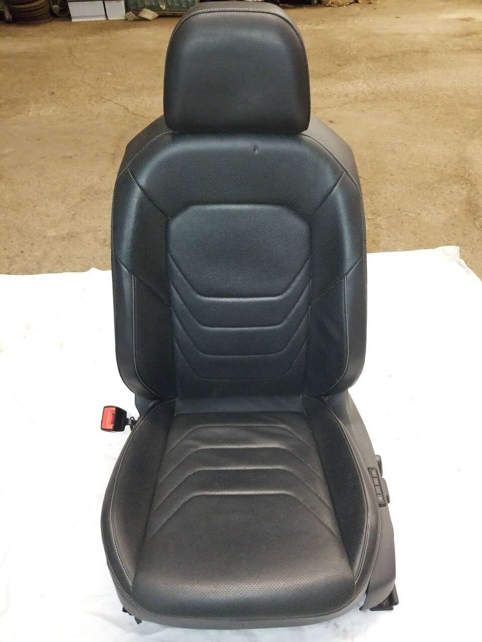 Seat LF