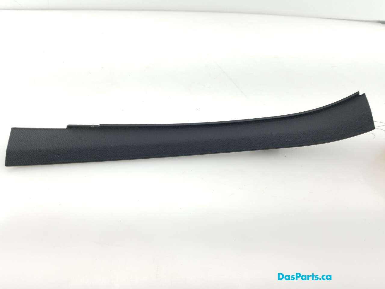 Lower A-Pillar Trim R 1