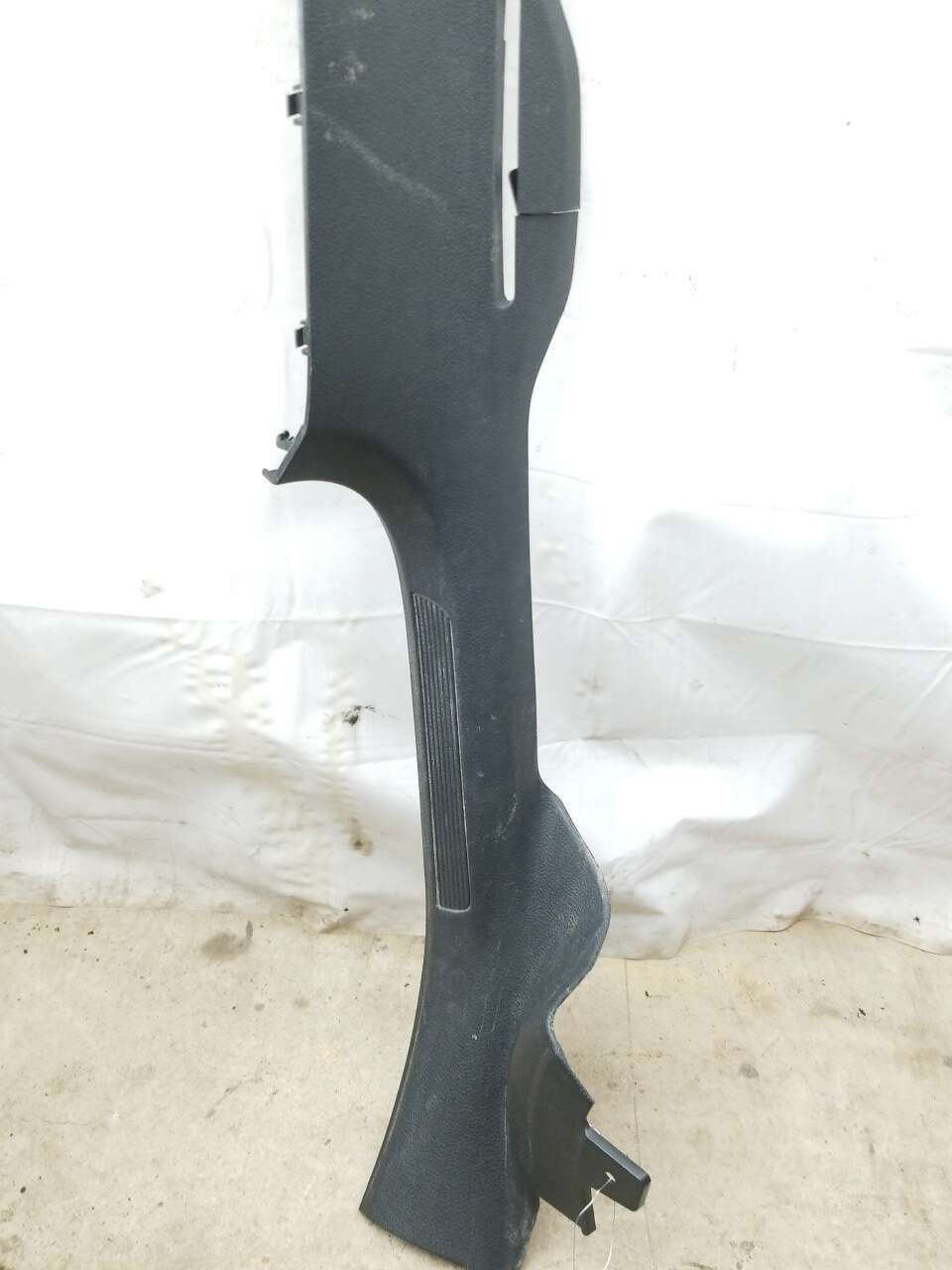 Lower Door Sill Trim L
