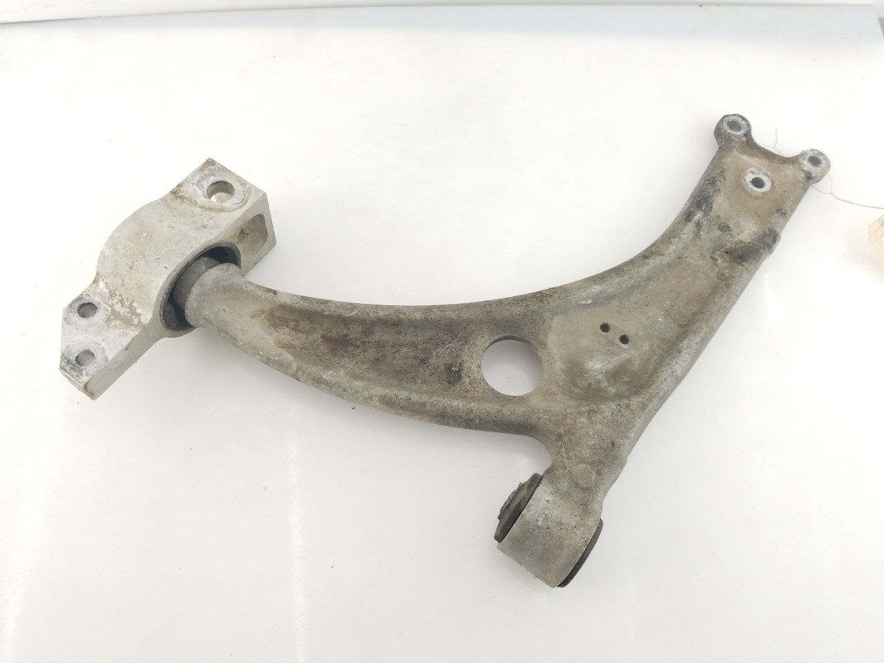 Front Lower Control Arm R