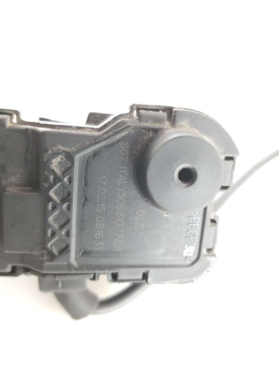 Fuel Door Actuator
