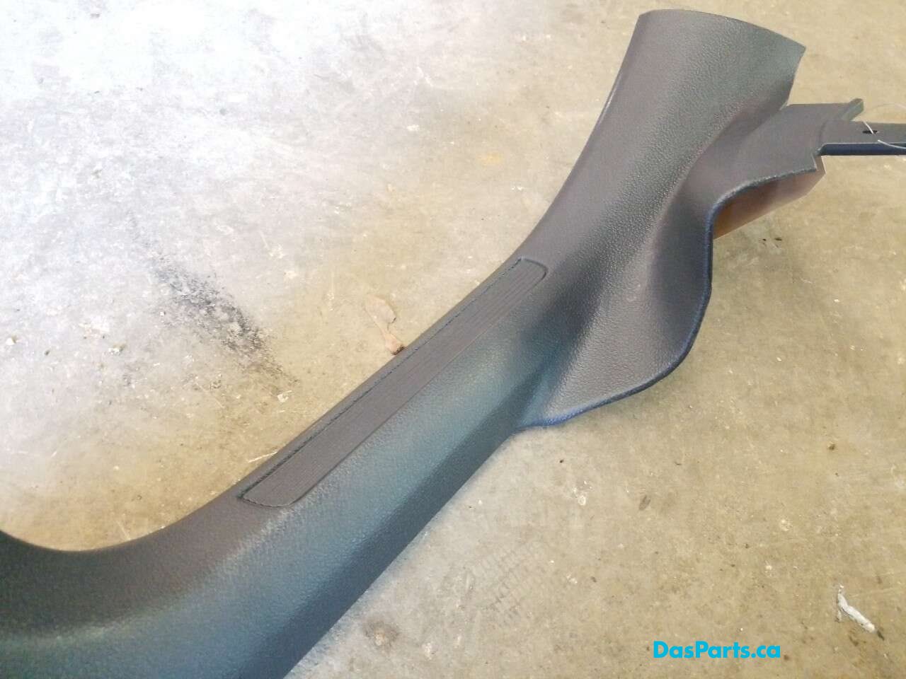 Lower Door Sill Trim R