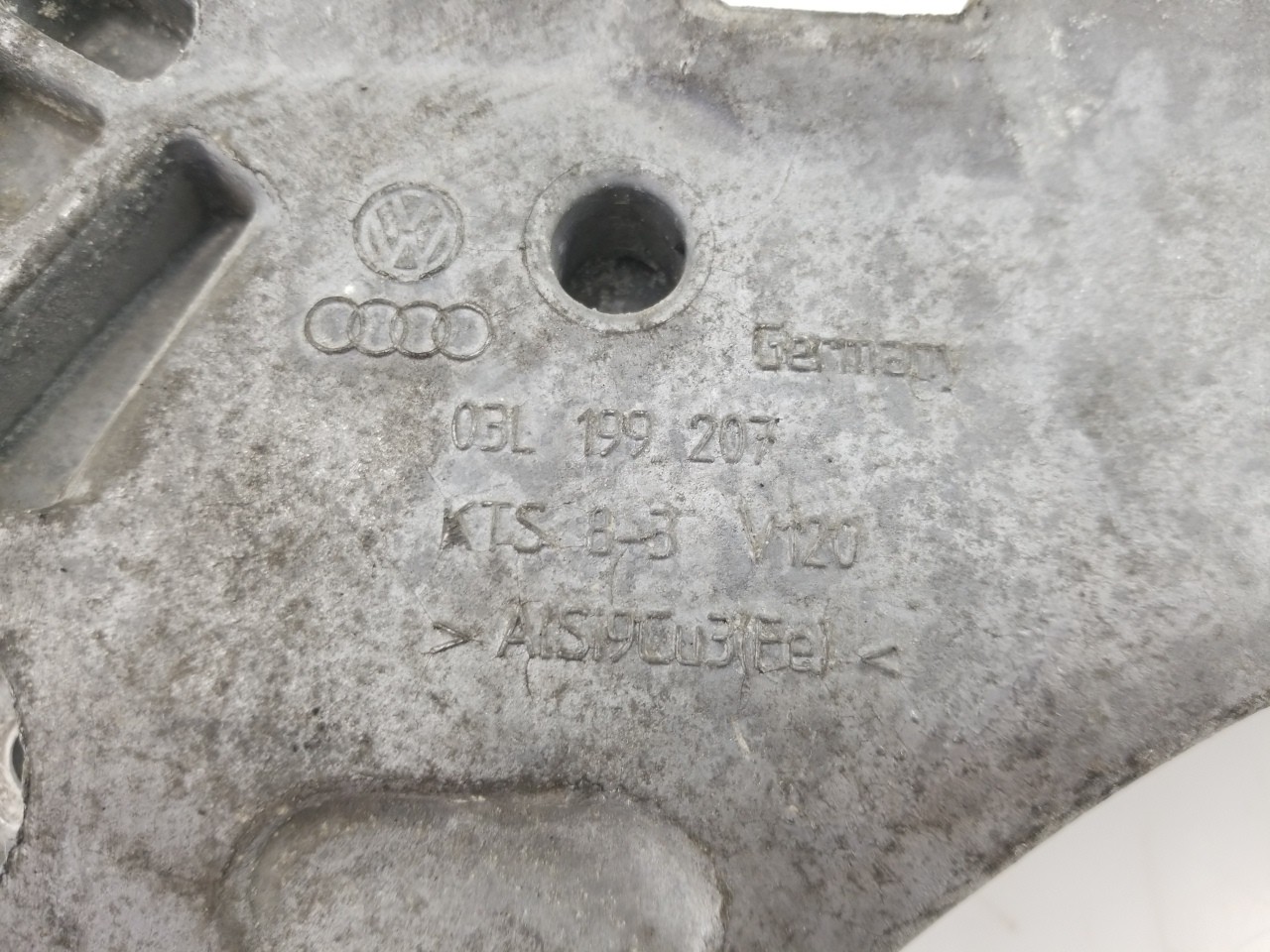 Engine Bracket 1