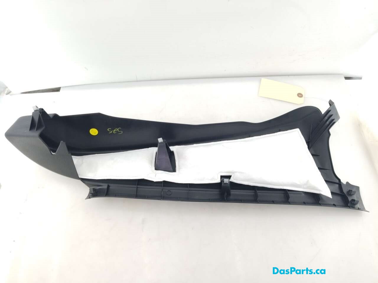 Lower C-Pillar Trim L