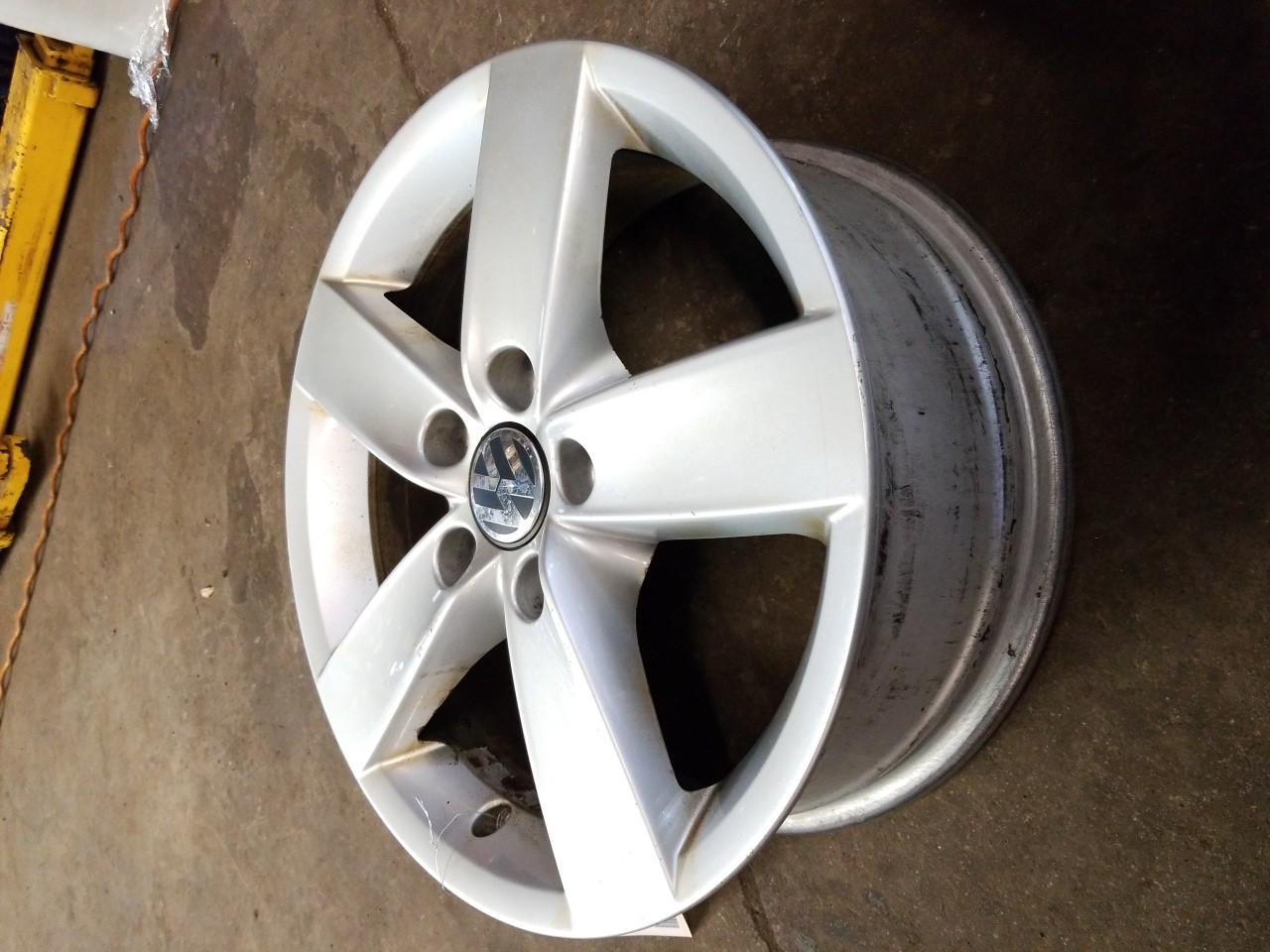 Alloy Wheel Single 1