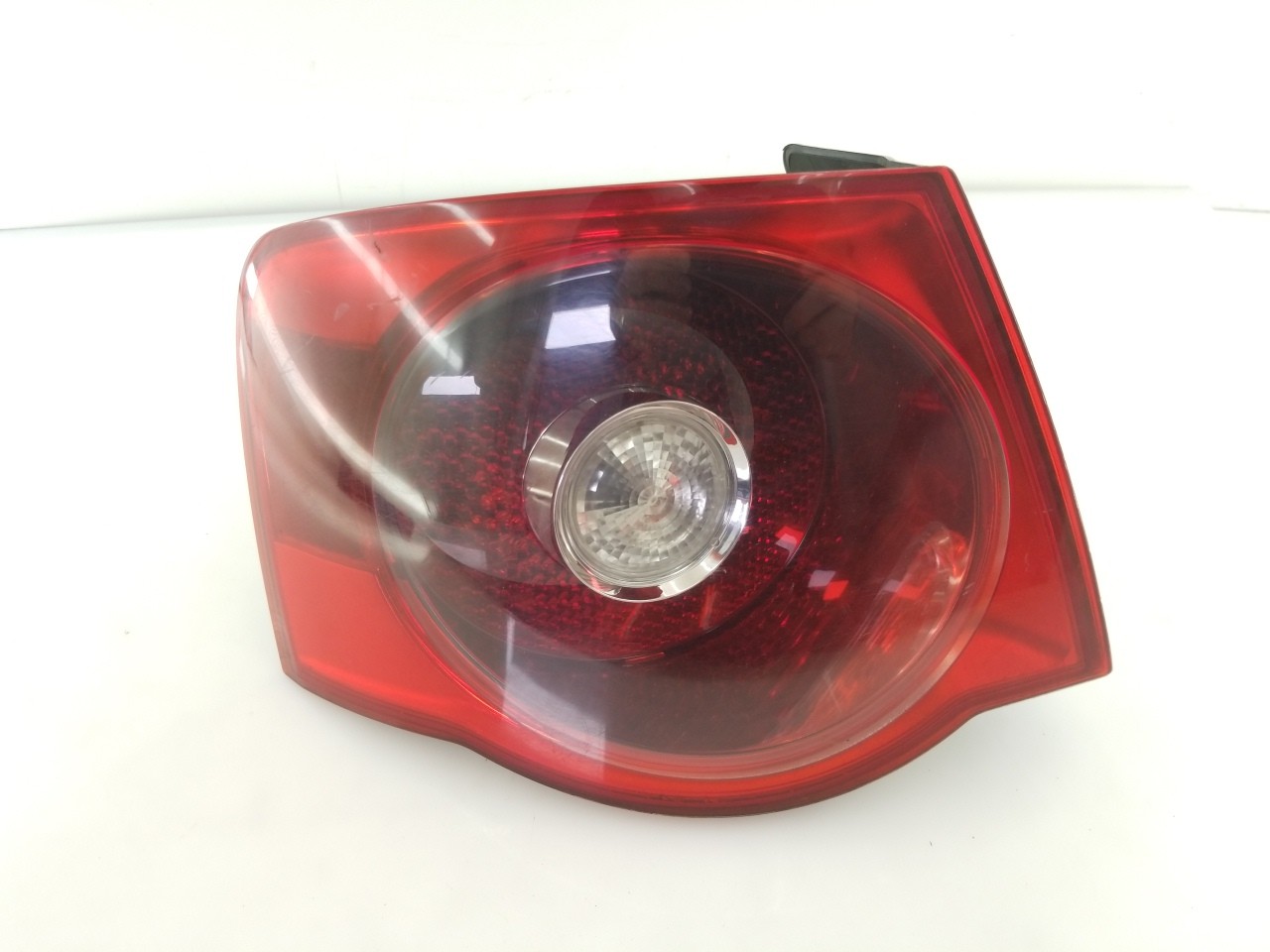 Taillight Outer LR