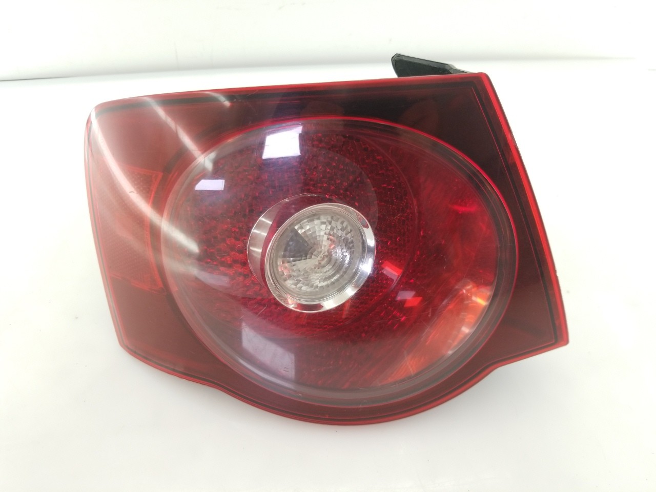 Taillight Outer LR