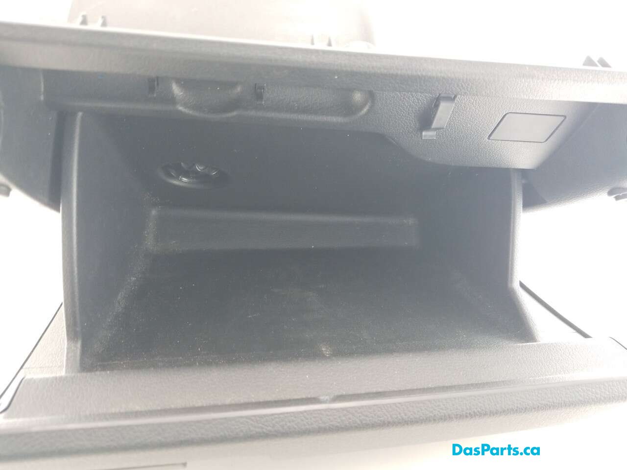 Glovebox