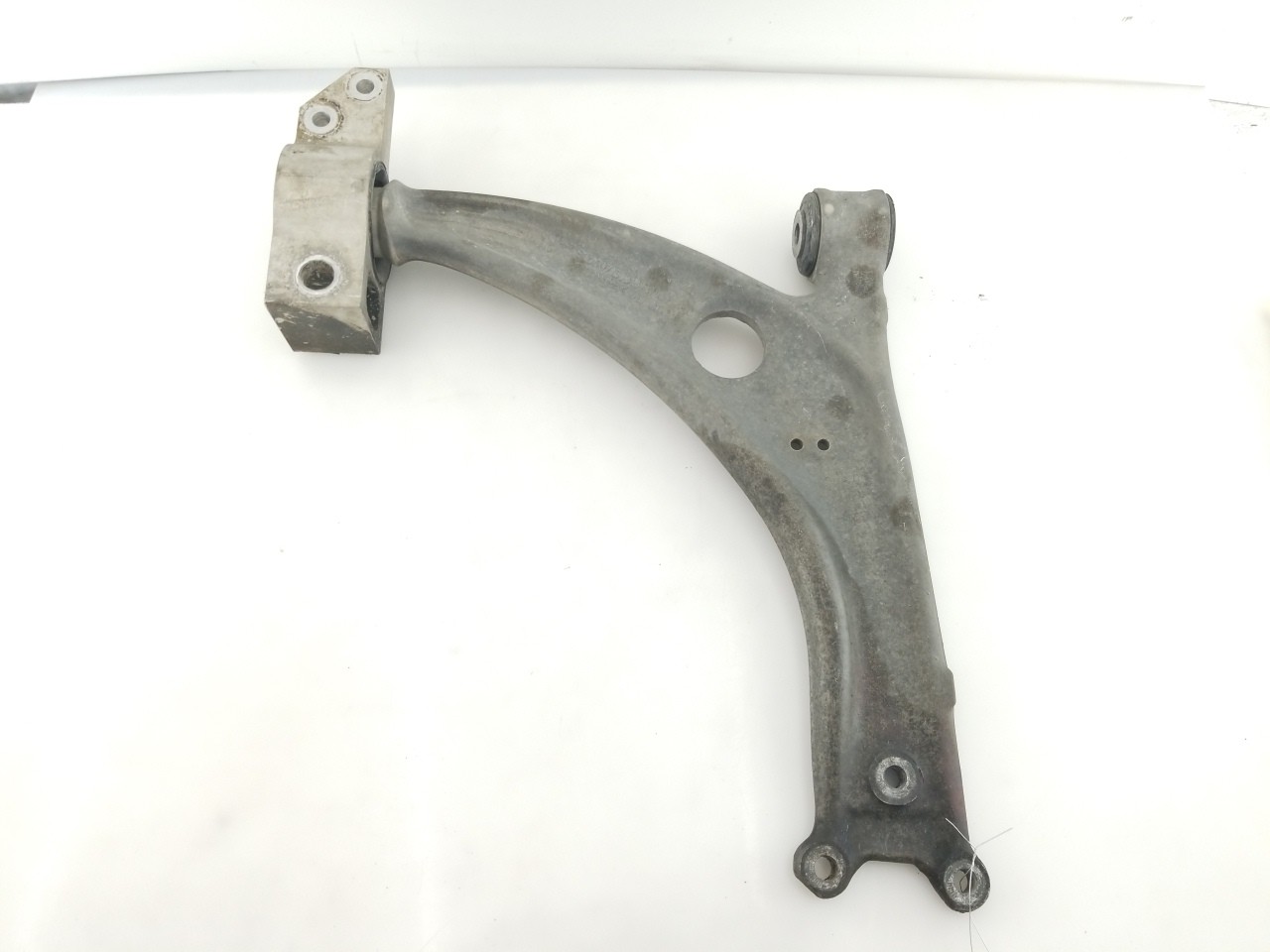 Front Lower Control Arm R