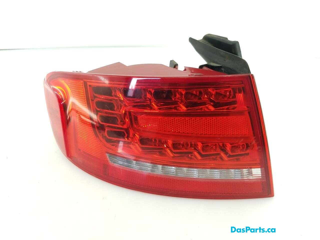 Taillight Outer LR