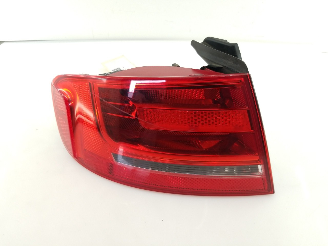 Taillight Outer LR