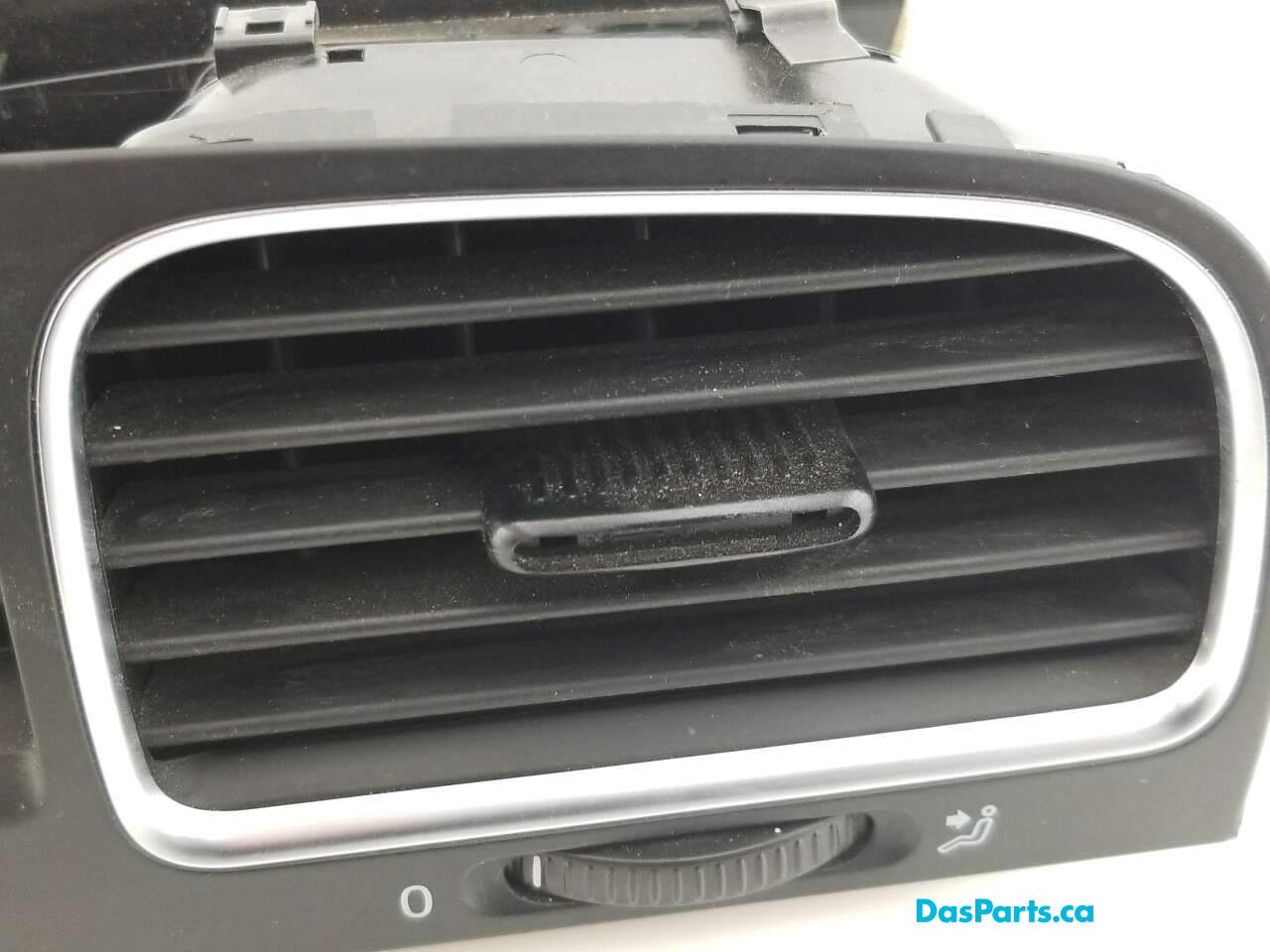 Dash Vent Center