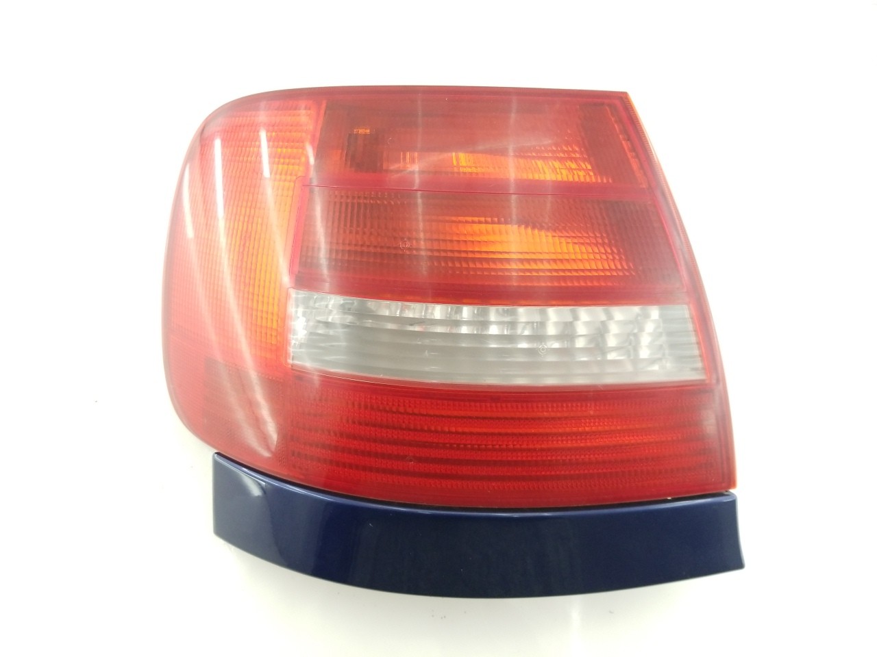 Taillight Outer LR