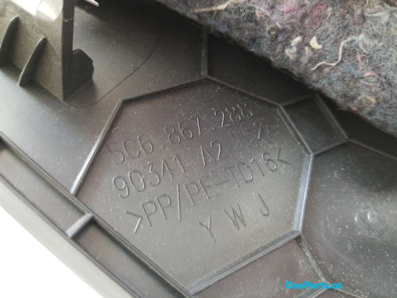 Headliner C-Pillar Trim R