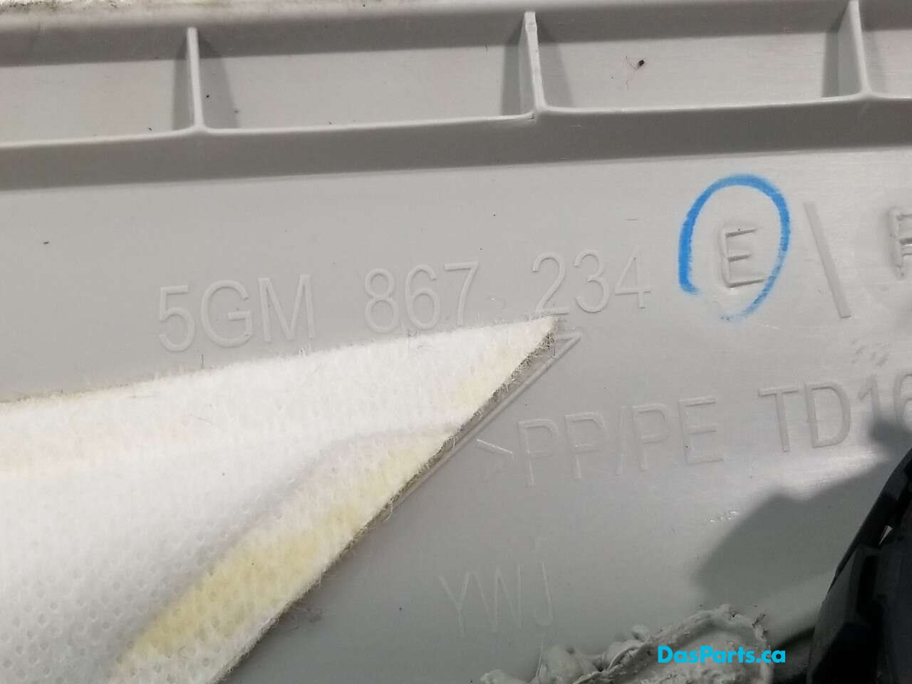 Headliner A-Pillar Trim R