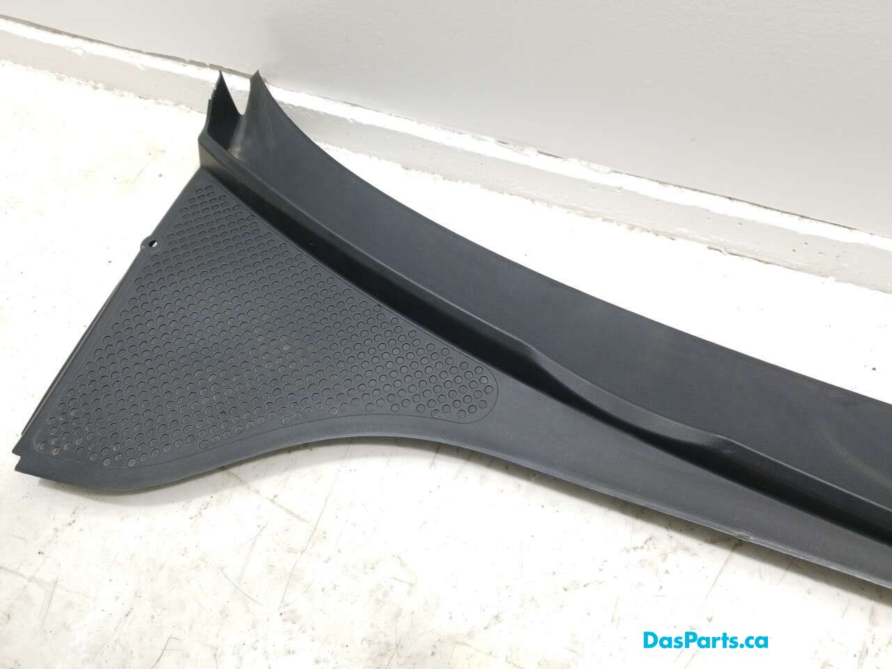 Wiper Cowl