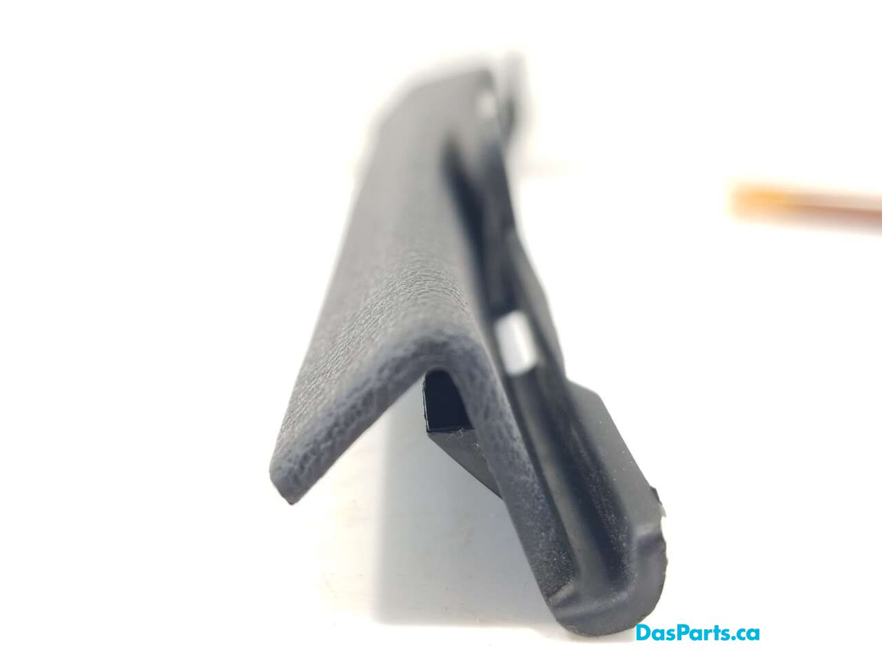 Lower A-Pillar Trim R