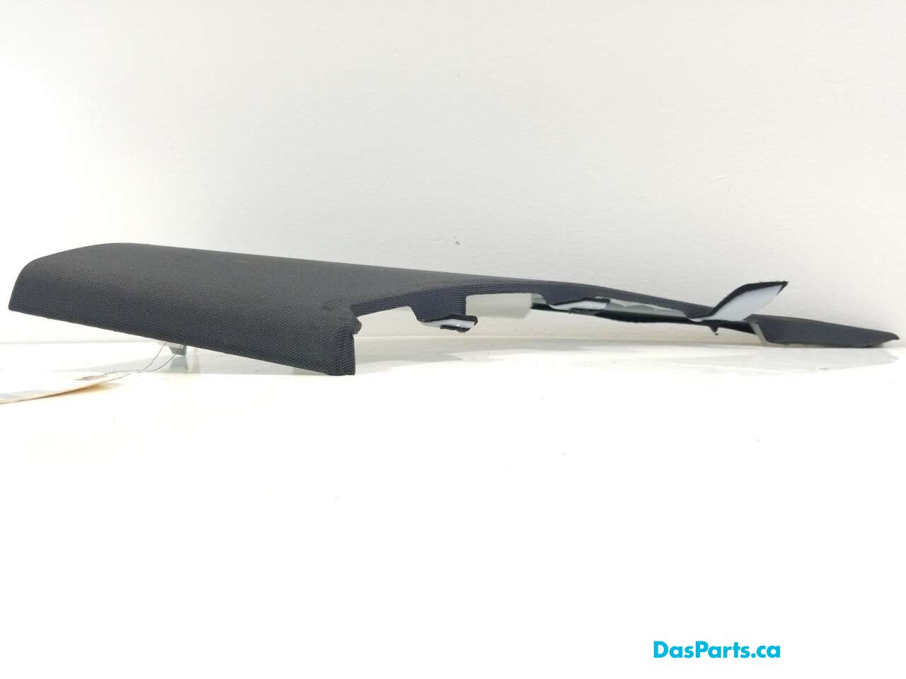 Headliner D-Pillar Trim R