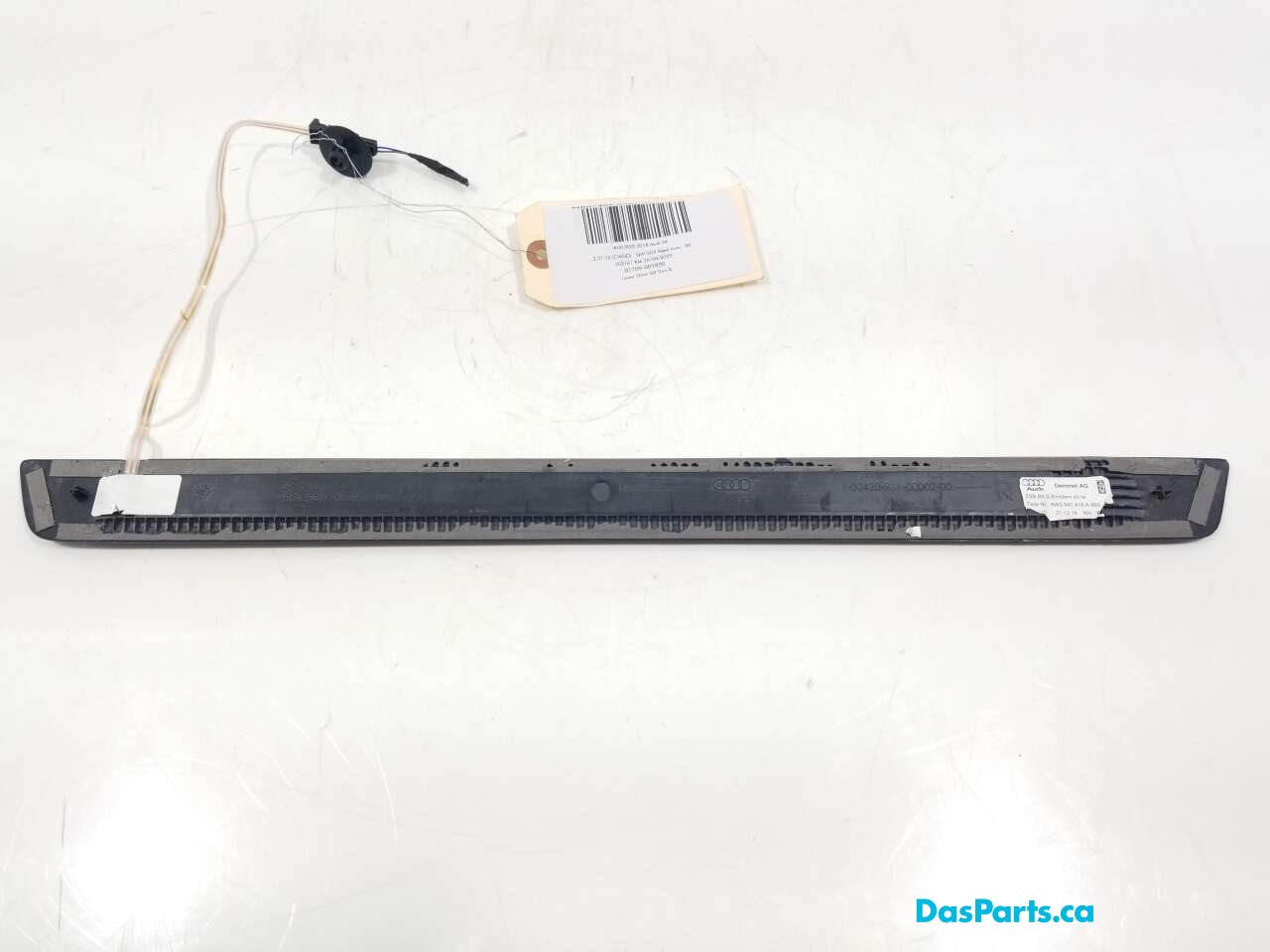 Lower Door Sill Trim R