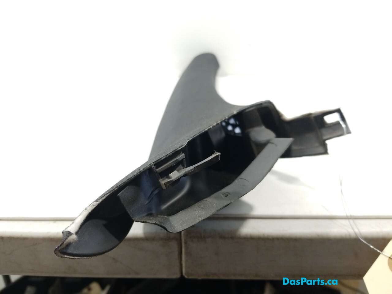 Headliner A-Pillar Trim R
