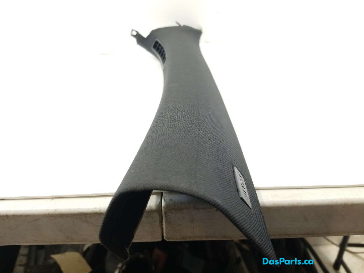 Headliner A-Pillar Trim R