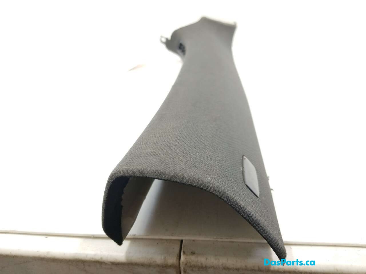 Headliner A-Pillar Trim R